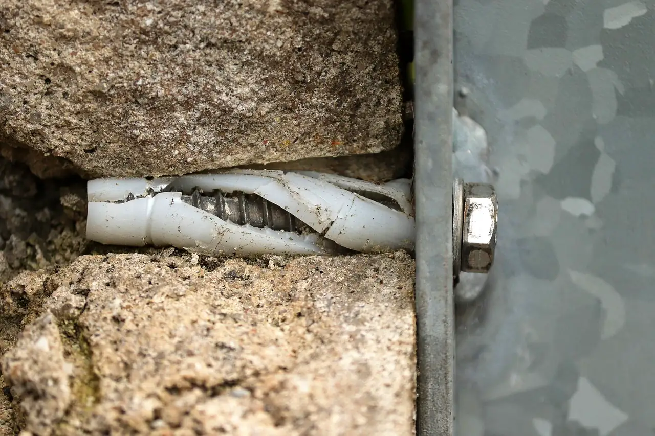 Auch der beste Dübel kann unpassend sein: unbewusstes Unwissen als Risiko